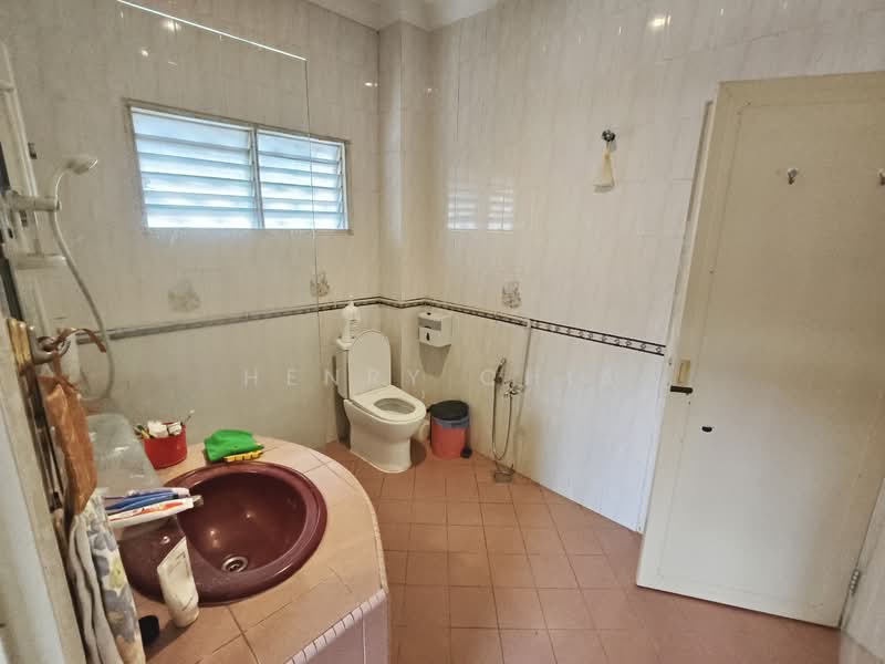 2-storey Terraced House for Sale in Taman Midah (Cheras) - Henry Chia - Bathroom - PropertyGuru.com.my