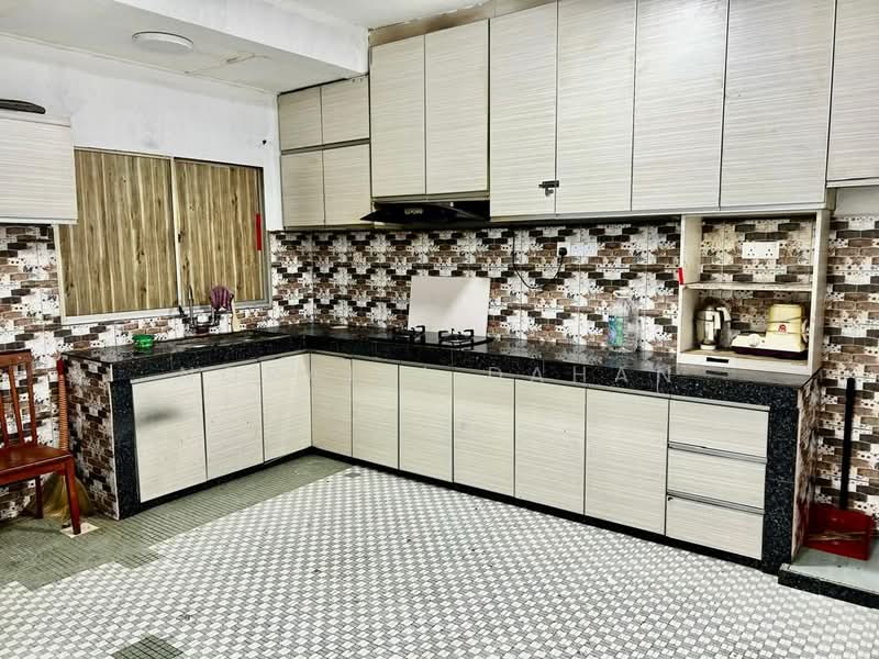 Taman Sri Rampai untuk Untuk Dijual - RM 560,000, Mac 2026 - Kitchen - PropertyGuru.com.my