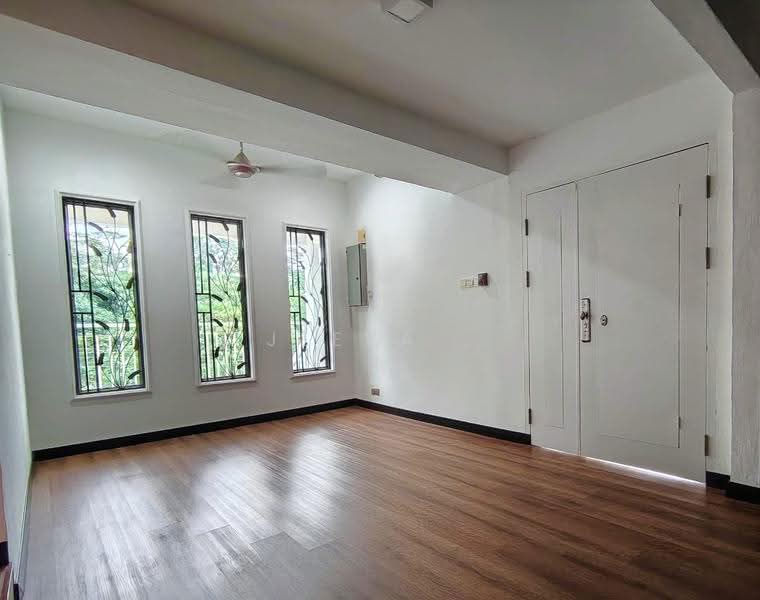 Bungalow House untuk Dijual di Bukit Rasah (Seremban) - Jeevs Jeeva - Living Room - PropertyGuru.com.my
