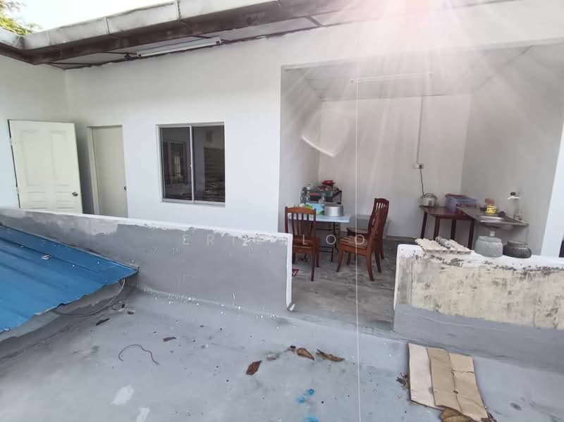 Shop for Sale in Taman Tasek (Johor Bahru) - Eric Loo - Kitchen - PropertyGuru.com.my