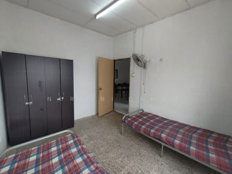 Damai Apartment untuk Untuk Dijual - RM 200,000, Mac 2026 - Bedroom - PropertyGuru.com.my