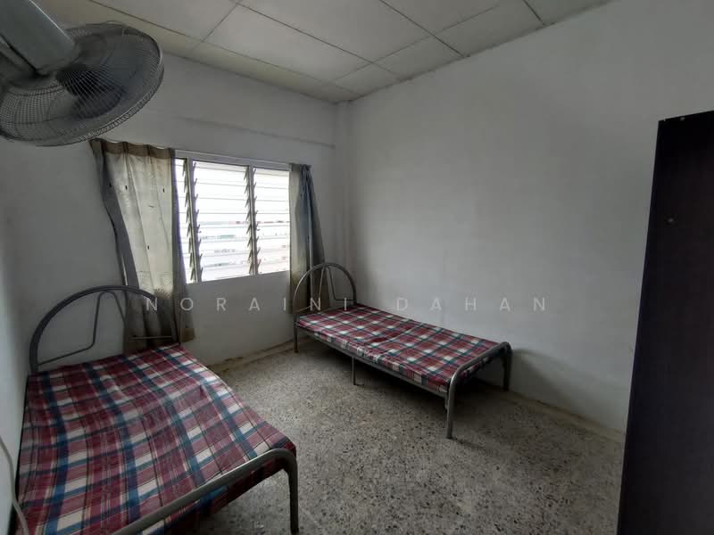 Damai Apartment untuk Untuk Dijual - RM 200,000, Mac 2026 - Bedroom - PropertyGuru.com.my