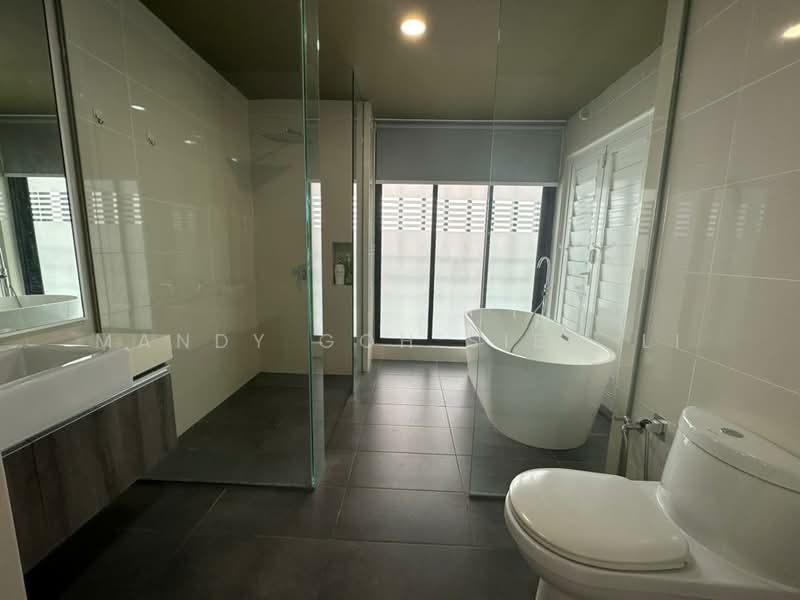 Service Residence for Rent at Southkey Mosaic - Mandy Goh Siew Li - Bathroom - PropertyGuru.com.my
