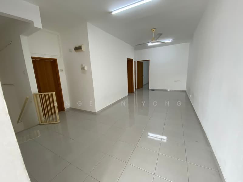Townhouse for Rent in Batu Caves (Selangor) - Angelyn Yong - Living Room - PropertyGuru.com.my