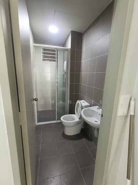 Service Residence for Rent at Savanna Executive Suite @ Southville City - Roman Lee - Bathroom - PropertyGuru.com.my