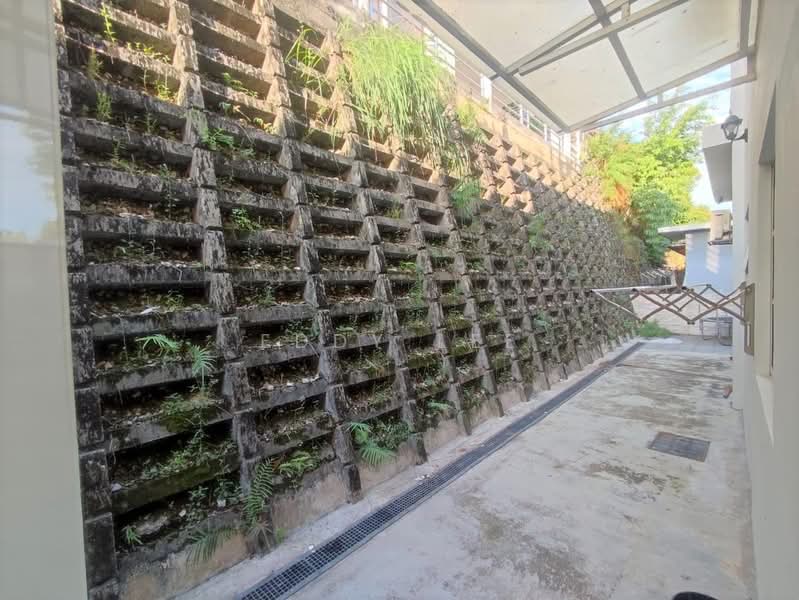 Semi-Detached House for Rent in Shah Alam (Selangor) - Eddy Lee - Exterior - PropertyGuru.com.my