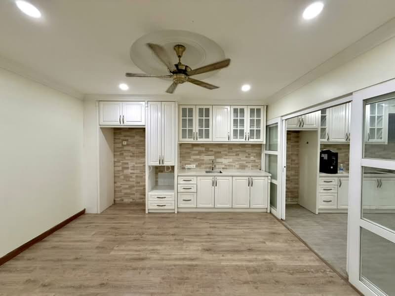 Semi-Detached House for Rent in Shah Alam (Selangor) - Eddy Lee - Kitchen - PropertyGuru.com.my