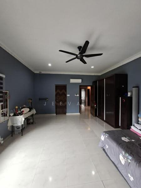 Bungalow House untuk Dijual di Bukit Rasah (Seremban) - Jeevs Jeeva - Bedroom - PropertyGuru.com.my