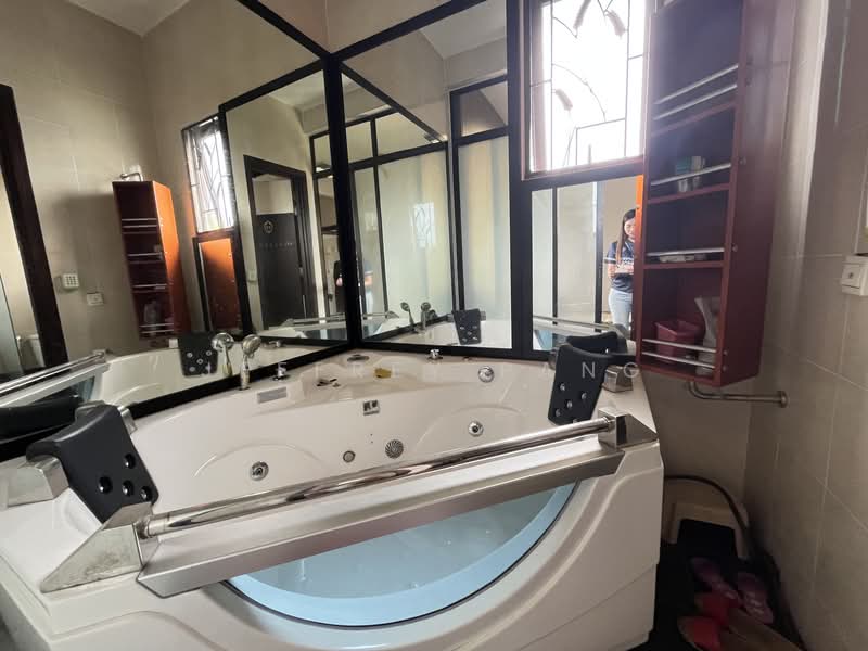 Semi-Detached House for Sale in Taman Segar (Cheras) - Jeffrey Pang - Bathroom - PropertyGuru.com.my