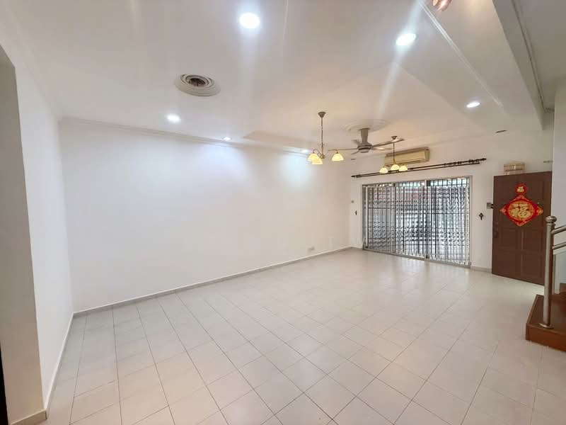 Rumah Teres 2 Tingkat untuk Dijual di Kepong (Kuala Lumpur) - Kiing TW - Living Room - PropertyGuru.com.my