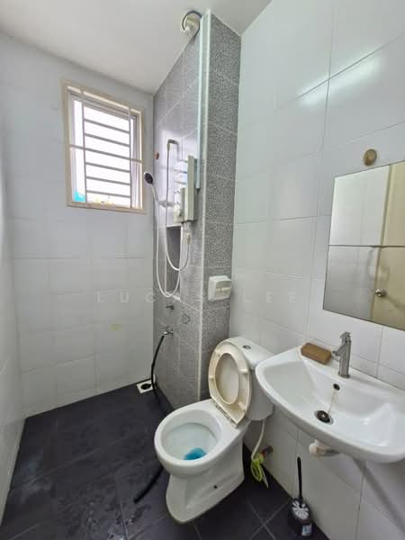 Terraced House for Sale in Johor Bahru (Johor) - Lucas Lee - Bathroom - PropertyGuru.com.my