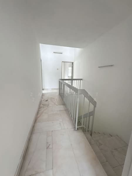 2-storey Terraced House for Sale in Klang (Selangor) - Zawana BT Zaidi Ana - Corridor - PropertyGuru.com.my
