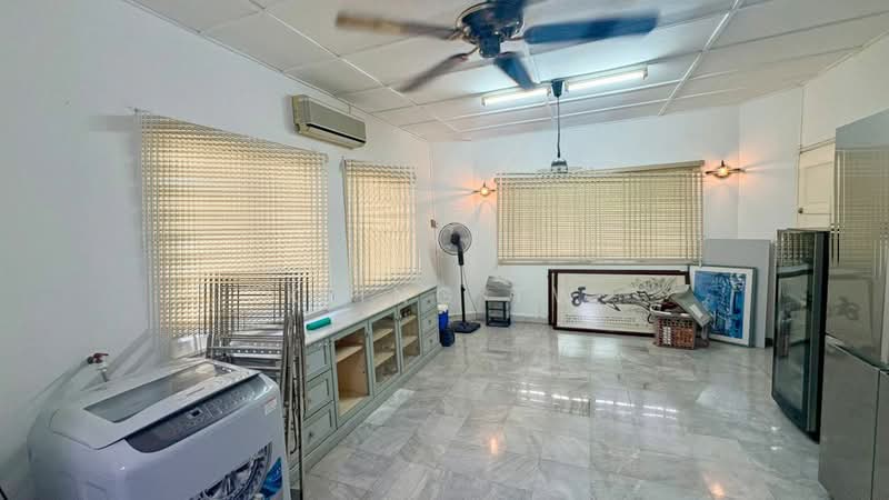 2-storey Terraced House for Sale in Bandar Sri Damansara (Selangor) - Kiing TW - Living Room - PropertyGuru.com.my