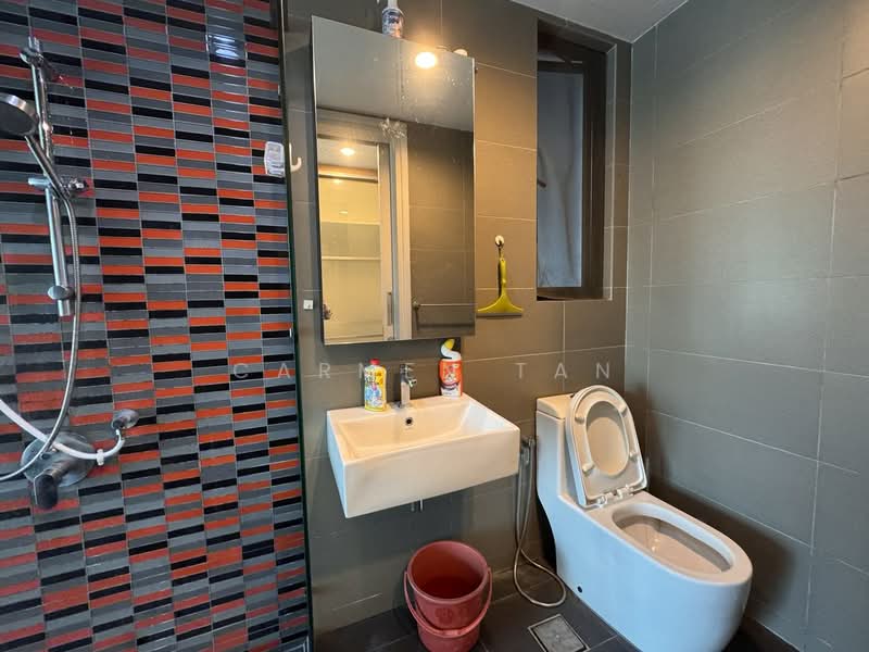 Service Residence for Sale at The Leafz @ Dedaun - Carmen Tan - Bathroom - PropertyGuru.com.my