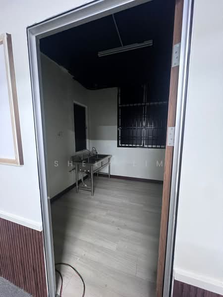 Shop / Office for Rent in Taman Mount Austin (Tebrau) - Shela Lim - Interior - PropertyGuru.com.my