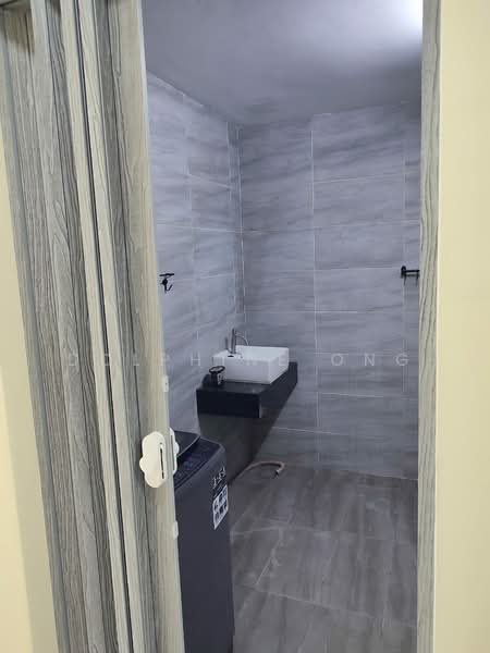 Service Residence for Rent at KSL Residence @ Daya - Dolphine Ong - Bathroom - PropertyGuru.com.my