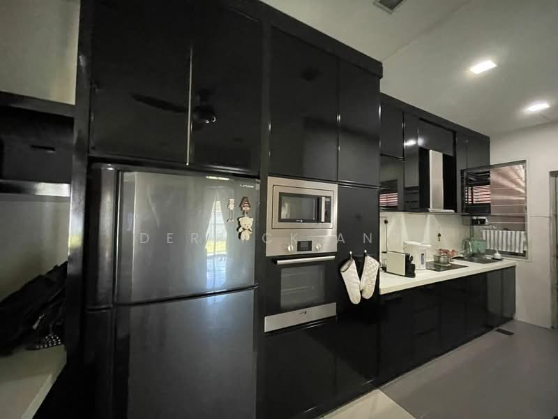 Semi-Detached House for Sale in Kota Emerald (Rawang) - Derrick Ang - Kitchen - PropertyGuru.com.my