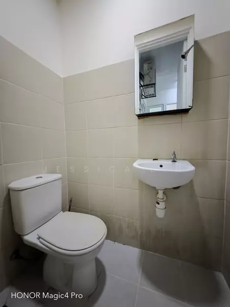 Condominium for Rent at Scenaria @ North Kiara Hills - Jessica Lim - Bathroom - PropertyGuru.com.my