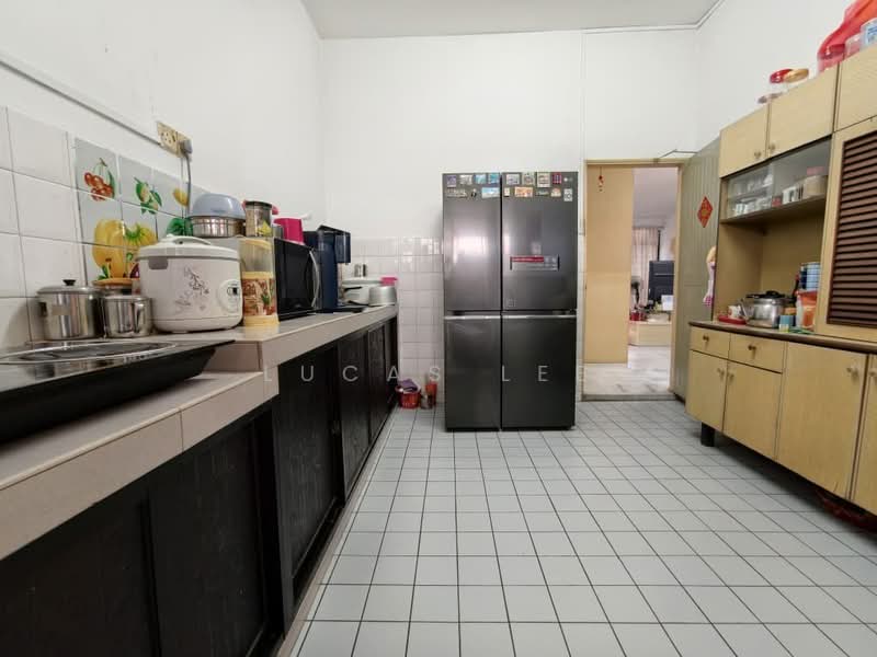 2-storey Terraced House for Sale in Taman Sri Putri (Skudai) - Lucas Lee - Kitchen - PropertyGuru.com.my
