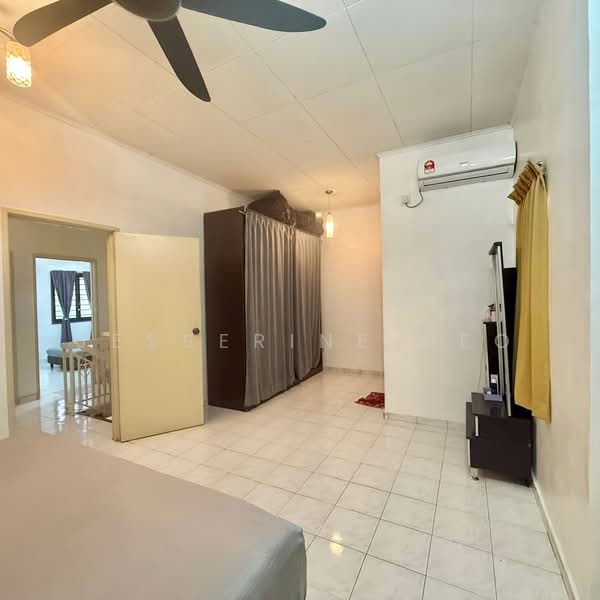2-storey Terraced House for Sale in Taman Mutiara Rini (Skudai) - Jesserine Neo - Bedroom - PropertyGuru.com.my