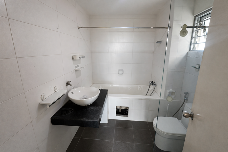 Condominium for Sale at Subang Parkhomes - Nazrin Ismail - Bathroom - PropertyGuru.com.my