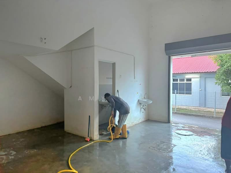 Shop for Rent in Pusat Perniagaan Chengal 2 (Perak) - Amy Lew - Interior - PropertyGuru.com.my