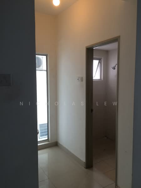 Townhouse for Sale in Seri Kembangan (Selangor) - Nicholas Lew - Bathroom - PropertyGuru.com.my
