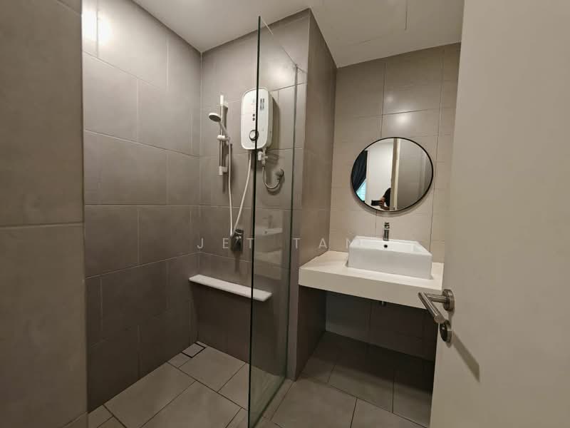 Service Residence for Sale at Paisley @ Tropicana Metropark - Jet Tan - Bathroom - PropertyGuru.com.my