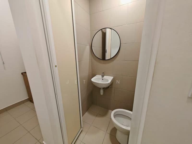 Service Residence for Sale at Paisley @ Tropicana Metropark - Jet Tan - Bathroom - PropertyGuru.com.my