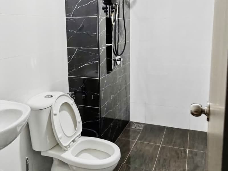 Zen 6 untuk Untuk Disewa - RM 2,100 /bulan, Mac 2026 - Bathroom - PropertyGuru.com.my