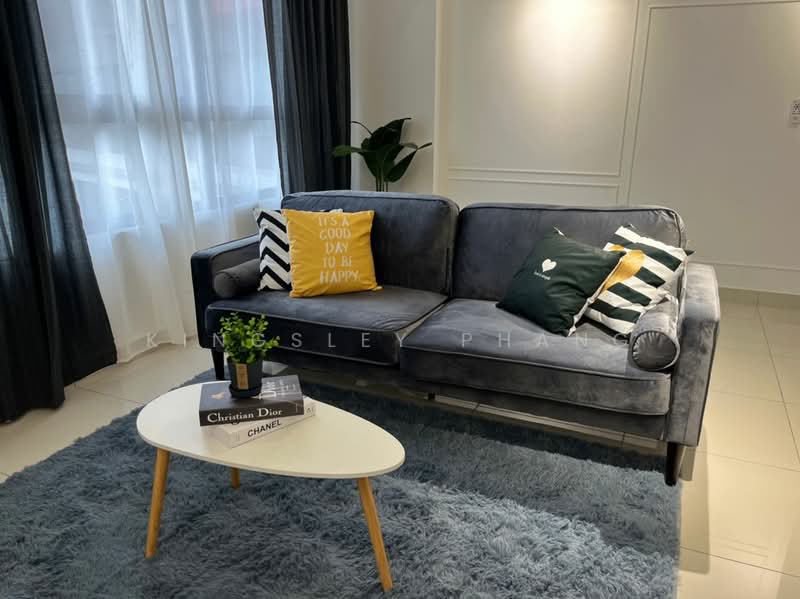 Kediaman Servis untuk Dijual di Mesahill - Kingsley Phang - Living Room - PropertyGuru.com.my