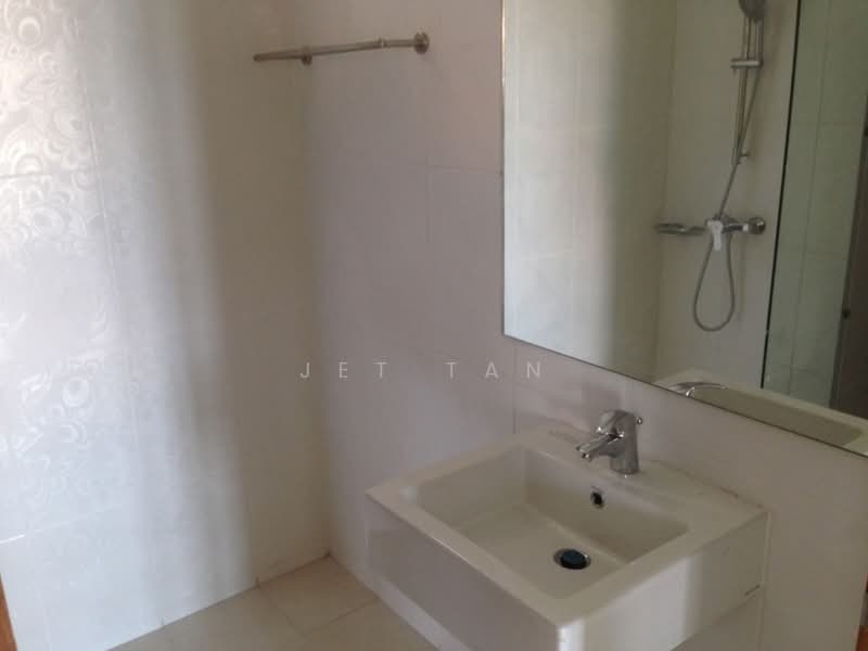 Condominium for Sale at Sri Putramas III / Royal Regent - Jet Tan - Bathroom - PropertyGuru.com.my