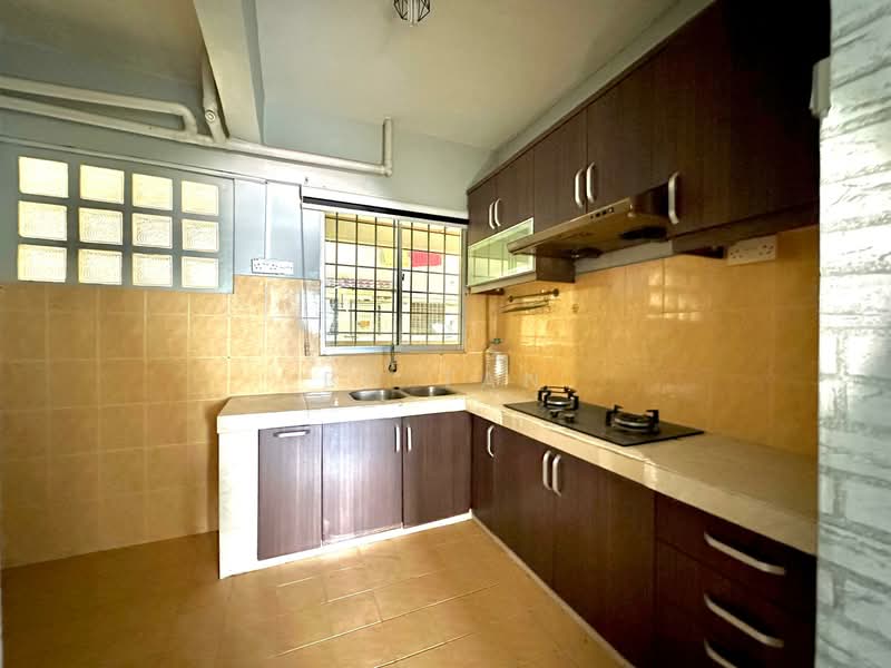 Aman Putra Apartment untuk Untuk Dijual - RM 223,000, Mac 2026 - Kitchen - PropertyGuru.com.my