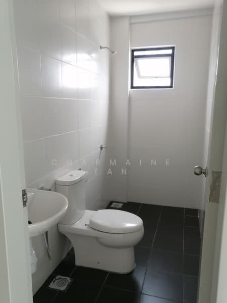 Servis Apartment untuk Dijual di M Suite @ Desa Park North - Charmaine Tan - Bathroom - PropertyGuru.com.my
