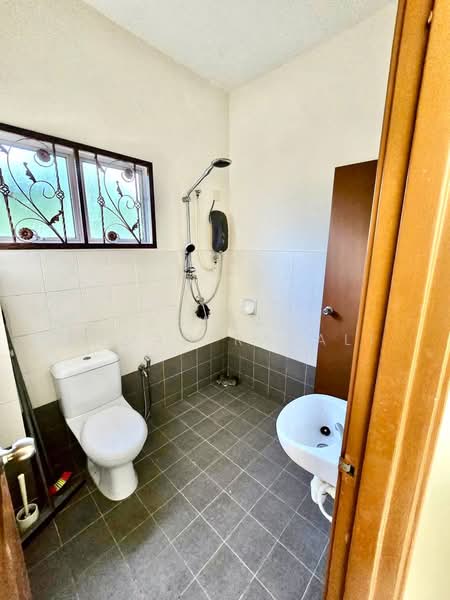 2-storey Terraced House for Sale in Rawang (Selangor) - Haslinda Ahmad Razali - Bathroom - PropertyGuru.com.my