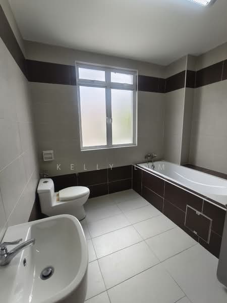 Semi-Detached House for Sale in Klang (Selangor) - Kelly Lim - Bathroom - PropertyGuru.com.my
