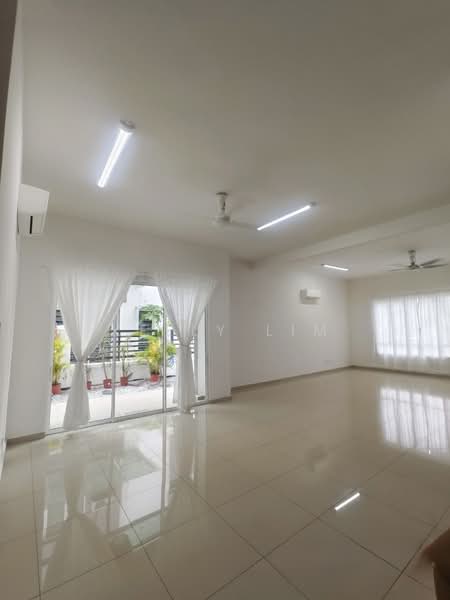 Semi-Detached House for Sale in Klang (Selangor) - Kelly Lim - Living Room - PropertyGuru.com.my