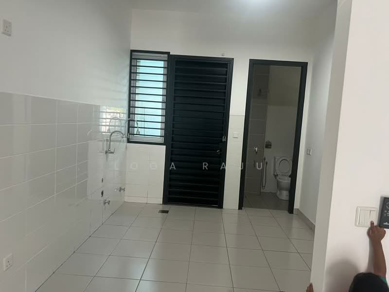 2-storey Terraced House for Rent in Bandar Bukit Raja (Klang) - Loga Raju - Kitchen - PropertyGuru.com.my