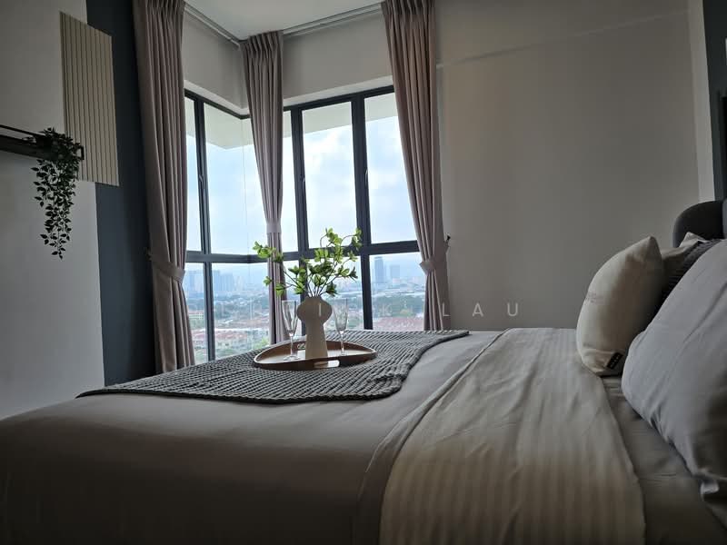 Kondominium untuk Dijual di Mulberi - Derrick Lau - Bedroom - PropertyGuru.com.my