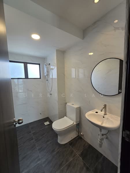 Kondominium untuk Dijual di Mulberi - Derrick Lau - Bathroom - PropertyGuru.com.my
