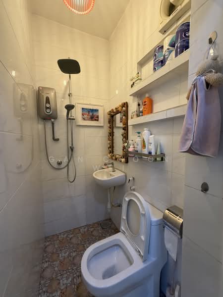 USJ 2 untuk Untuk Dijual - RM 880,000, Mac 2026 - Bathroom - PropertyGuru.com.my