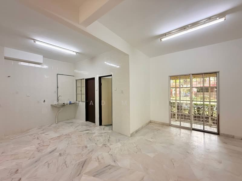 For Sale - Presint 9