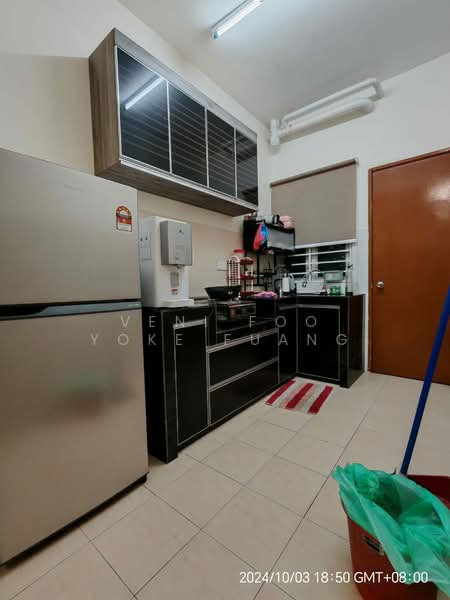 Apartment for Rent at Pangsapuri Kasuarina - Veni Foo Yoke Fuang - Kitchen - PropertyGuru.com.my