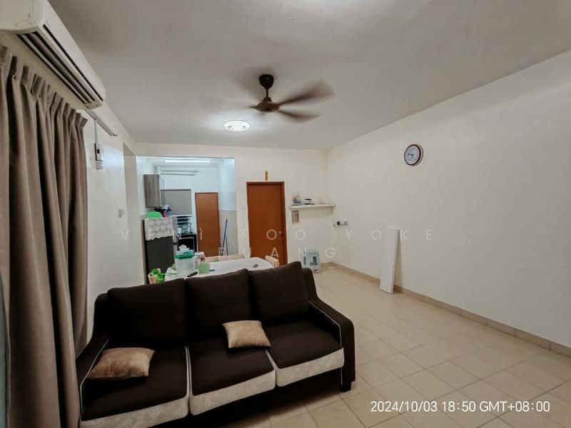 Apartment for Rent at Pangsapuri Kasuarina - Veni Foo Yoke Fuang - Living Room - PropertyGuru.com.my