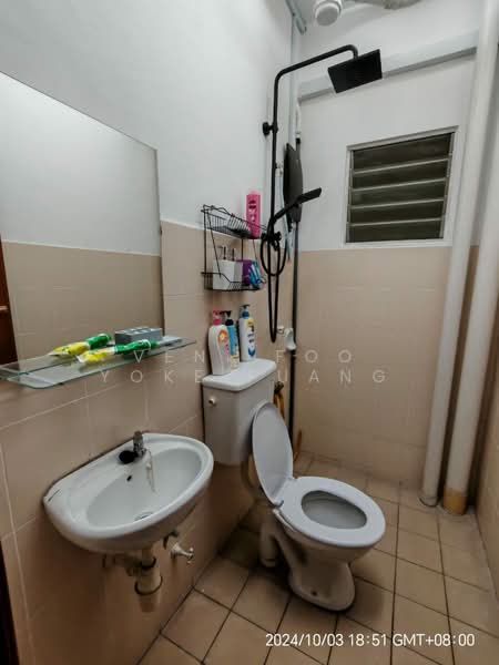 Apartment for Rent at Pangsapuri Kasuarina - Veni Foo Yoke Fuang - Bathroom - PropertyGuru.com.my