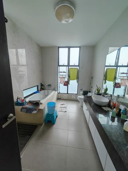 Senibong Cove - Isola Grandeur untuk Untuk Dijual - RM 4,500,000, Mac 2026 - Bathroom - PropertyGuru.com.my