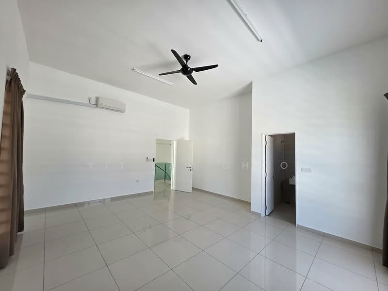 Terraced House for Sale in Bandar Sri Sendayan (Negeri Sembilan) - Angie Choo - Master bedroom  - PropertyGuru.com.my