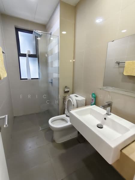 Service Residence for Sale at South View - Eric Lau Mun Chung - Bathroom - PropertyGuru.com.my
