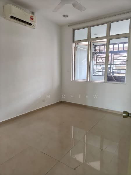 Taman Ehsan Jaya untuk Untuk Dijual - RM 728,000, Mac 2026 - Interior - PropertyGuru.com.my