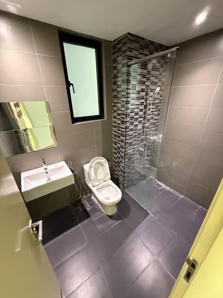 Service Residence for Sale at The Leafz @ Dedaun - Sabrina Yap - Bathroom - PropertyGuru.com.my